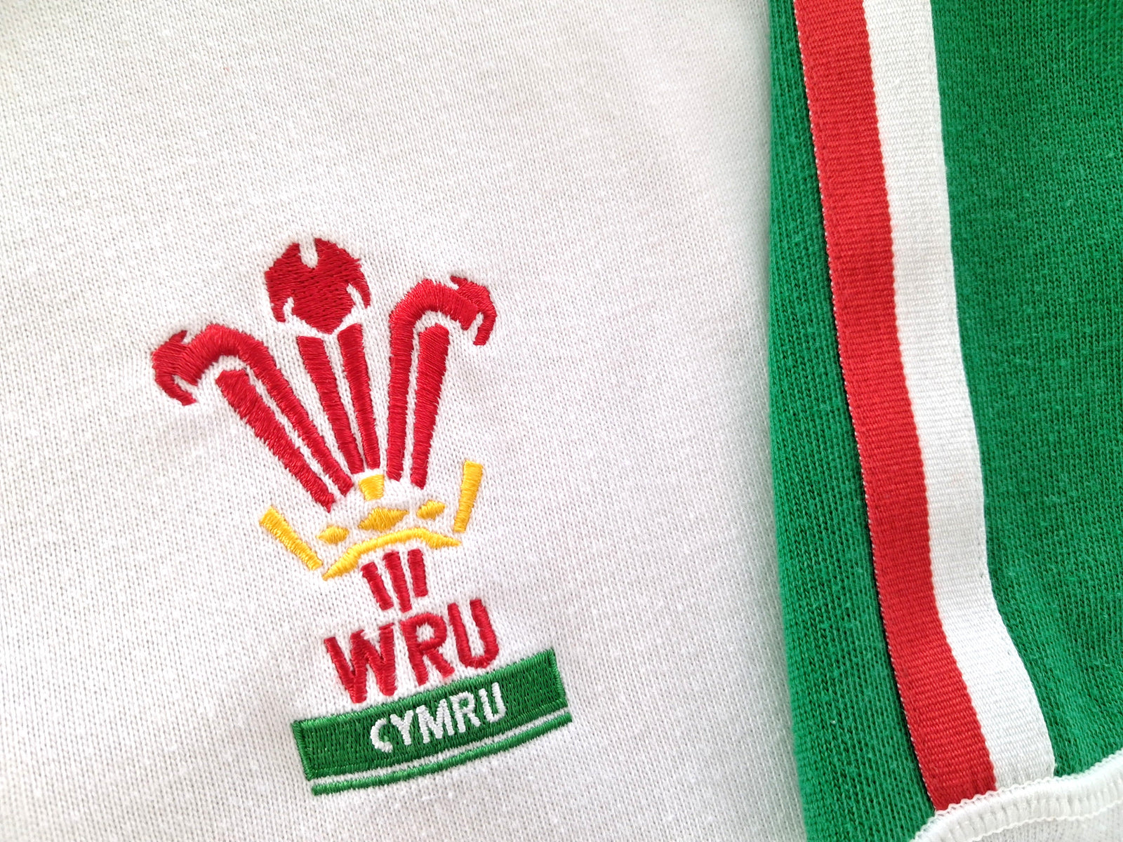 2003 Wales Away World Cup Rugby Shirt. (L)
