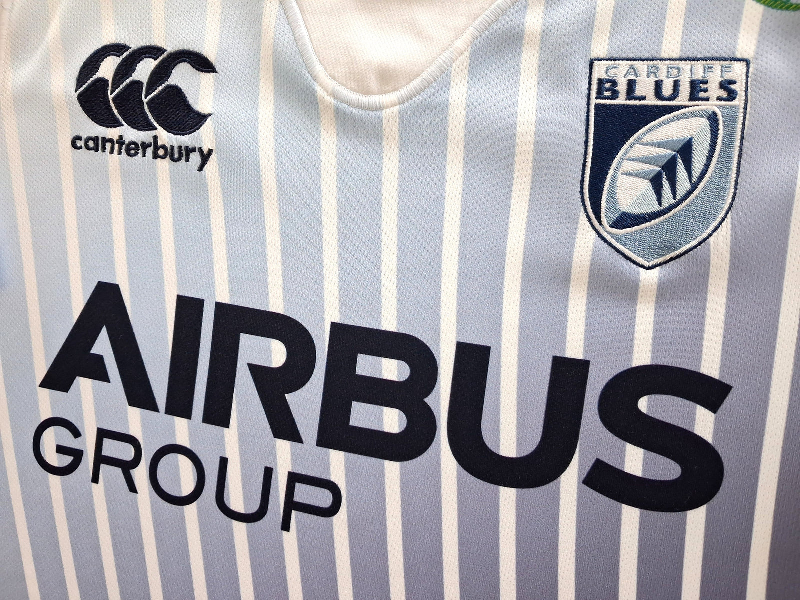 2014/15 Cardiff Blues Away Rugby Shirt (M)