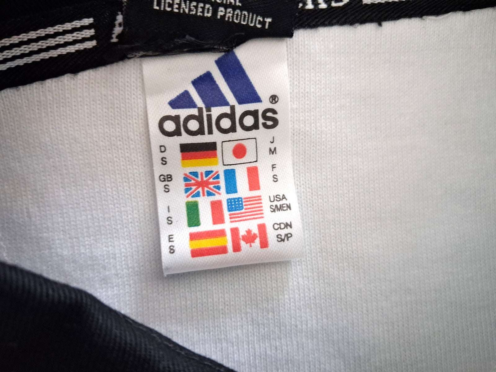 1999 New Zealand Away Rugby Shirt. (XL)