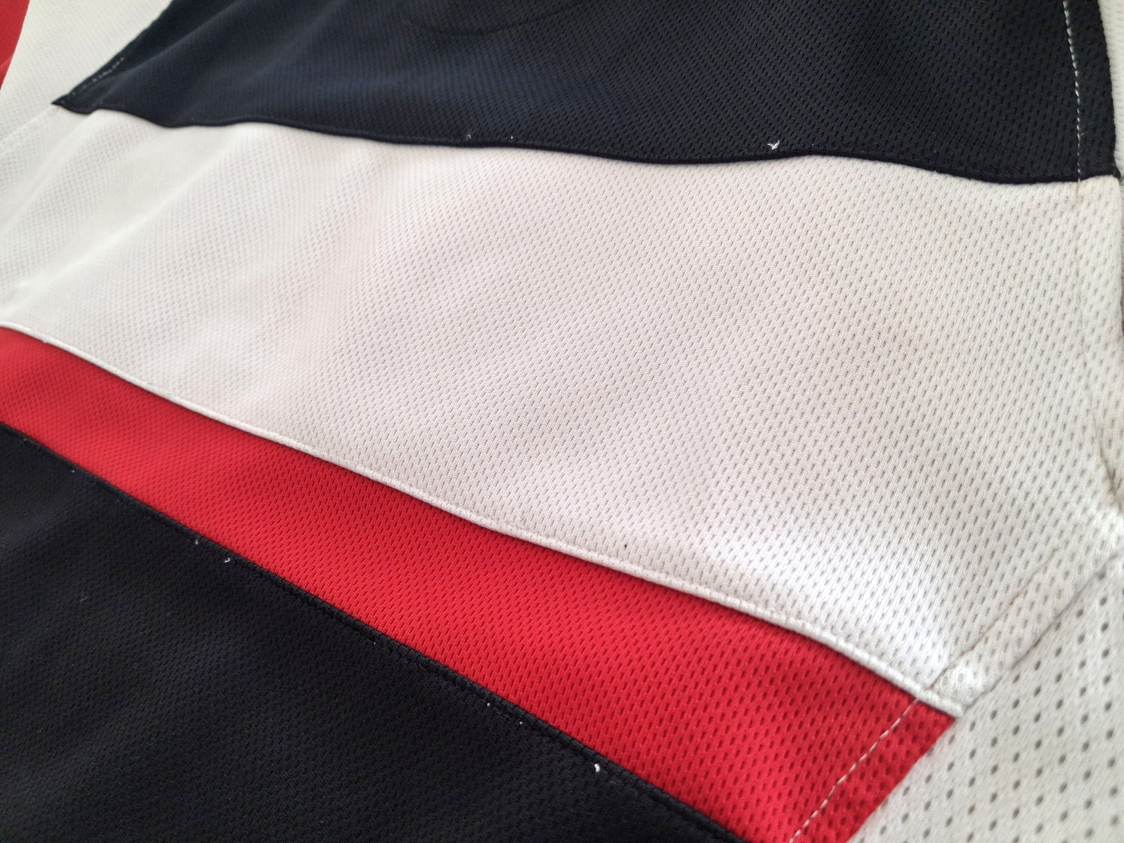2006/07 Saracens Away Pro-Fit Rugby Shirt (M)