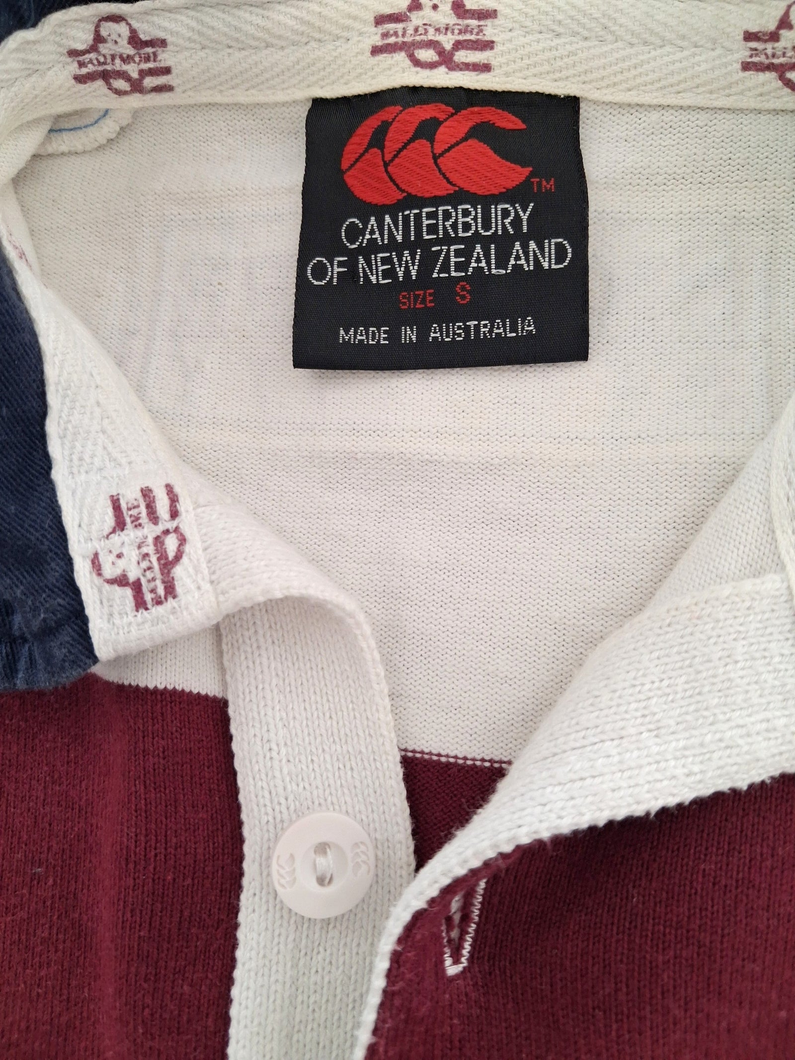 2000 Queensland Reds Away Super12 Rugby Shirt. (S)