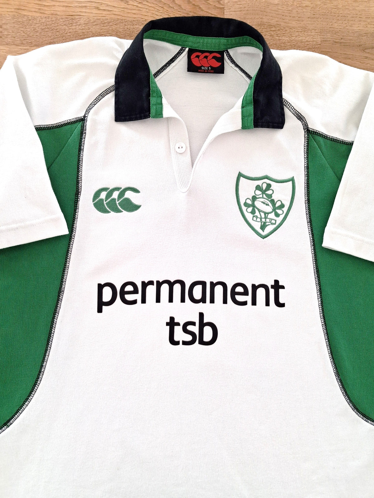 2004/05 Ireland Away Rugby Shirt