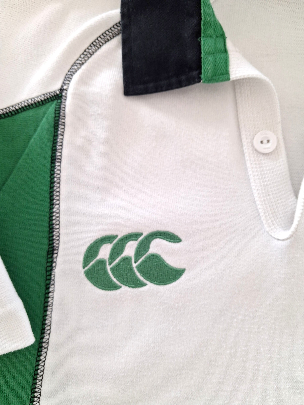 2004/05 Ireland Away Rugby Shirt (S)