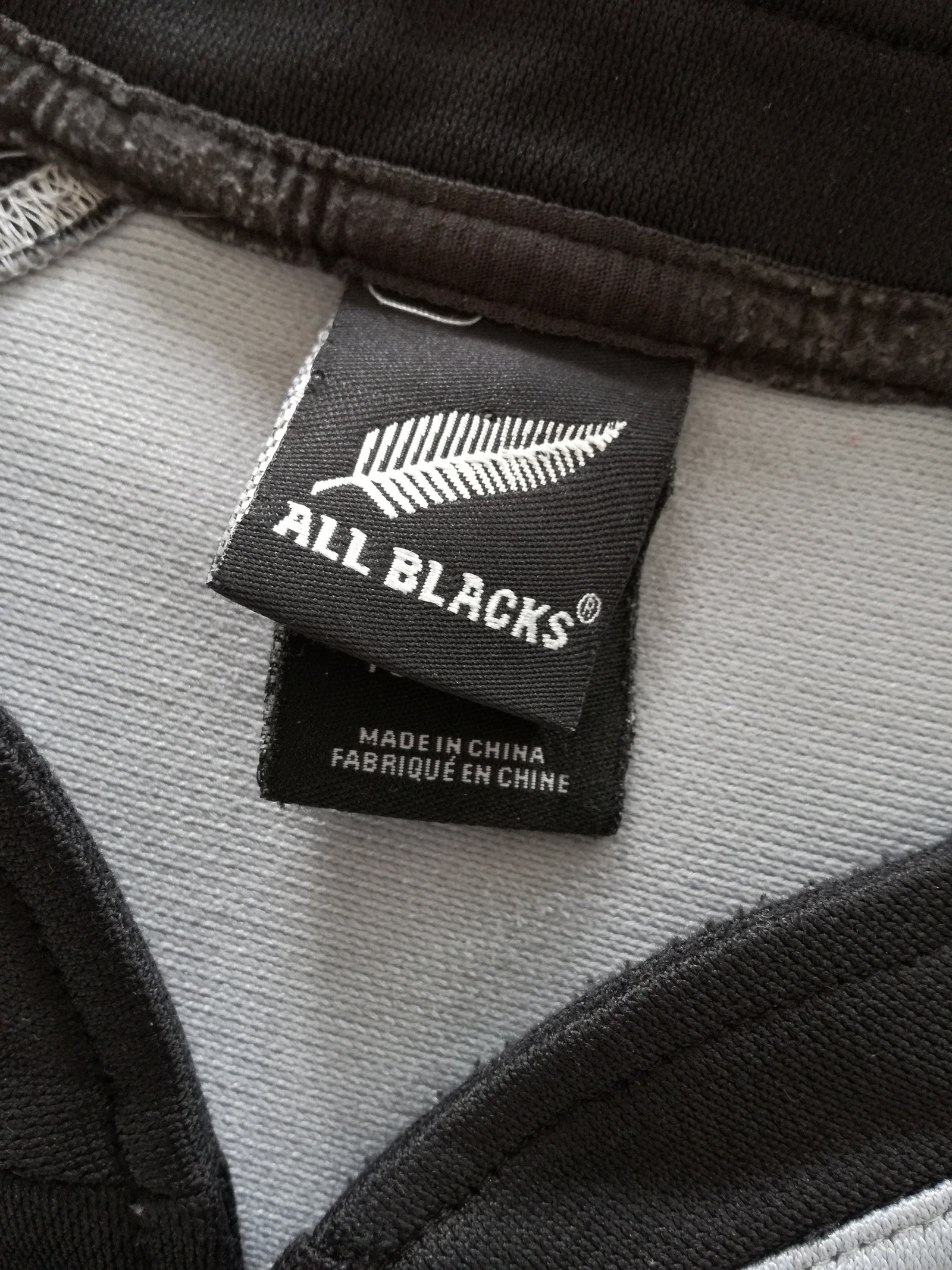 2005 New Zealand Away Rugby Shirt (M)