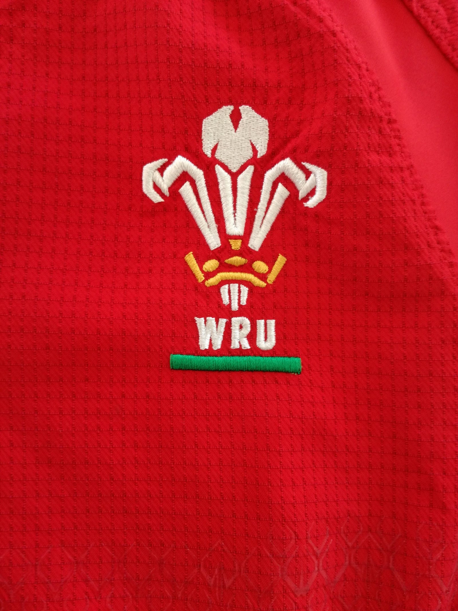 2013/14 Wales Home Player Issue Rugby Shirt (M)