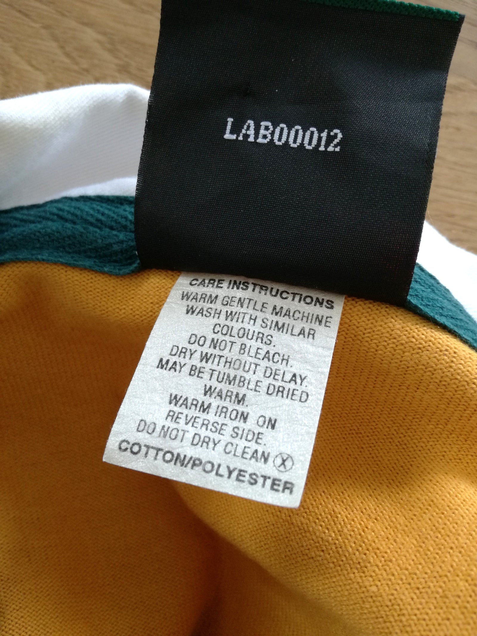 2000 Australia Home Rugby Shirt. (XL)