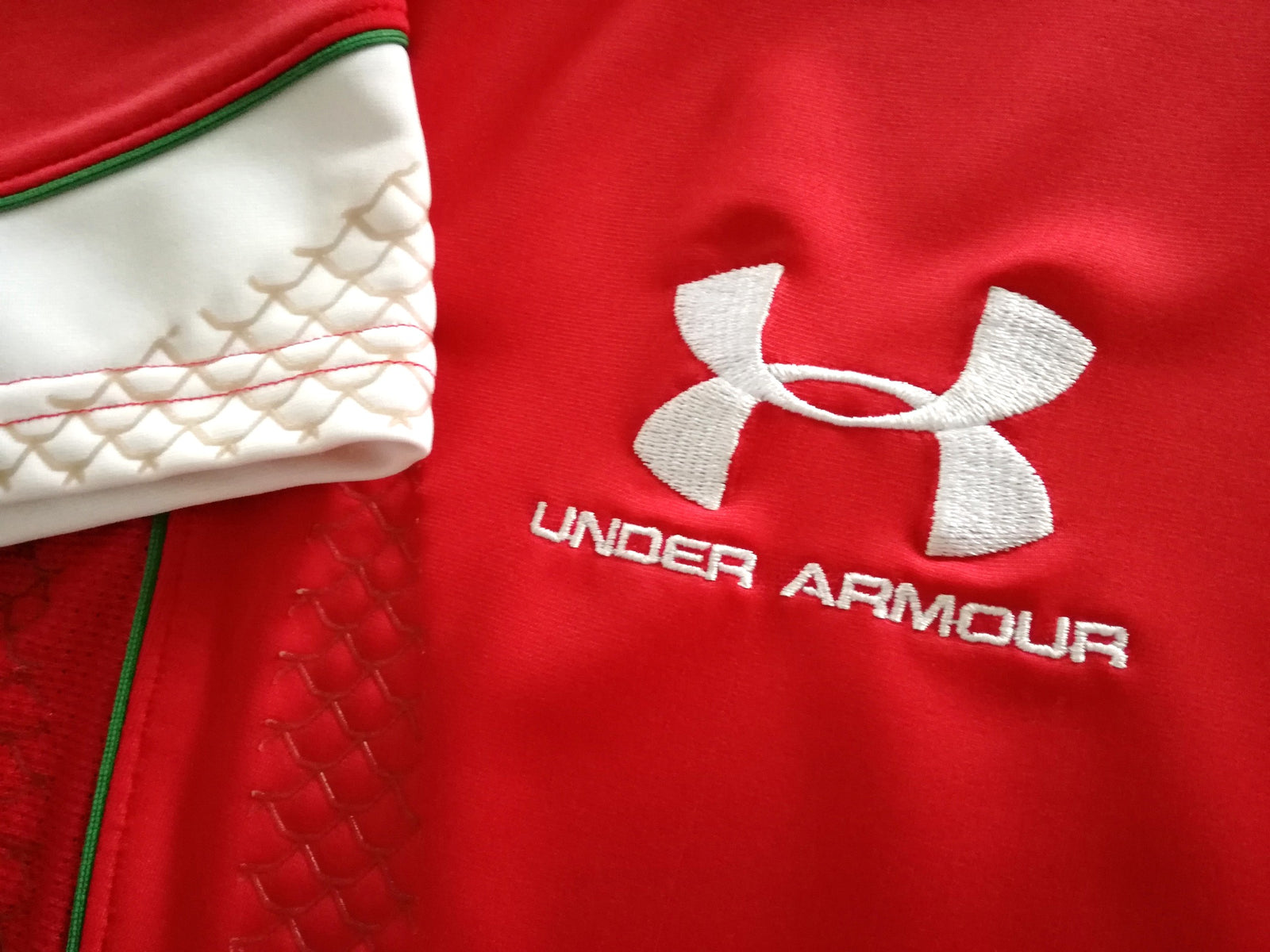 2008/09 Wales Home Pro-Fit Rugby Shirt (XL)