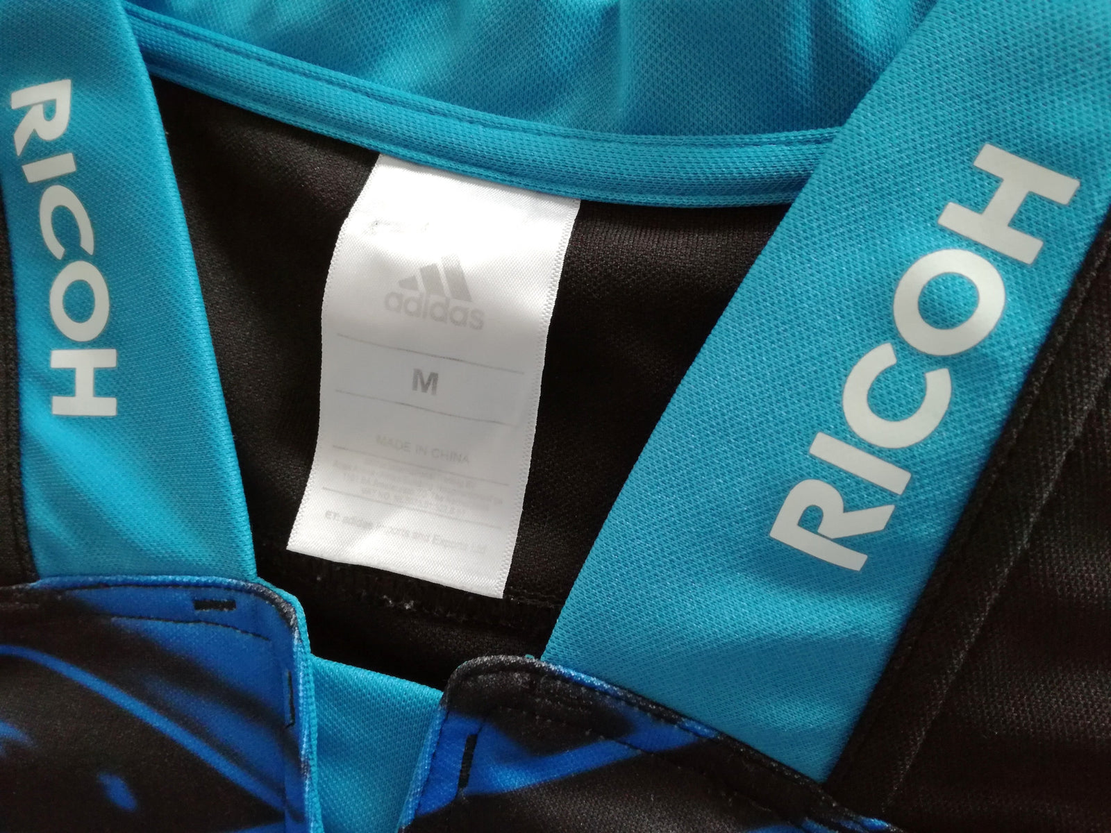 2018 Hurricanes Training Shirt (M)