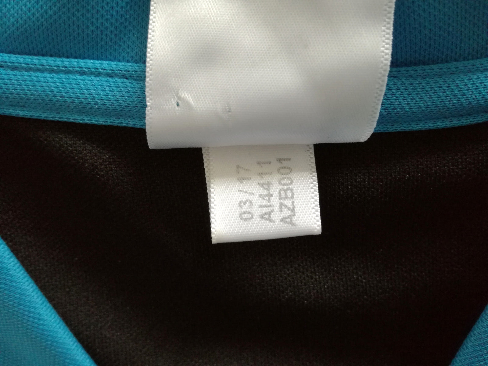 2018 Hurricanes Training Shirt (M)