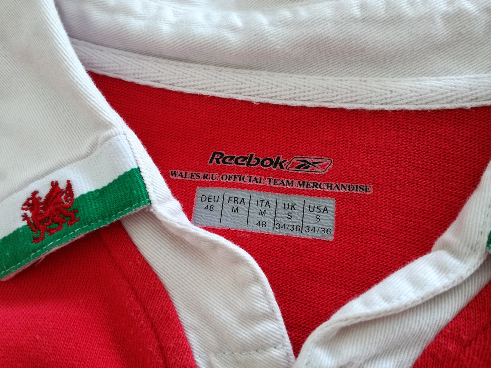 2004/05 Wales Home Rugby Shirt (S)