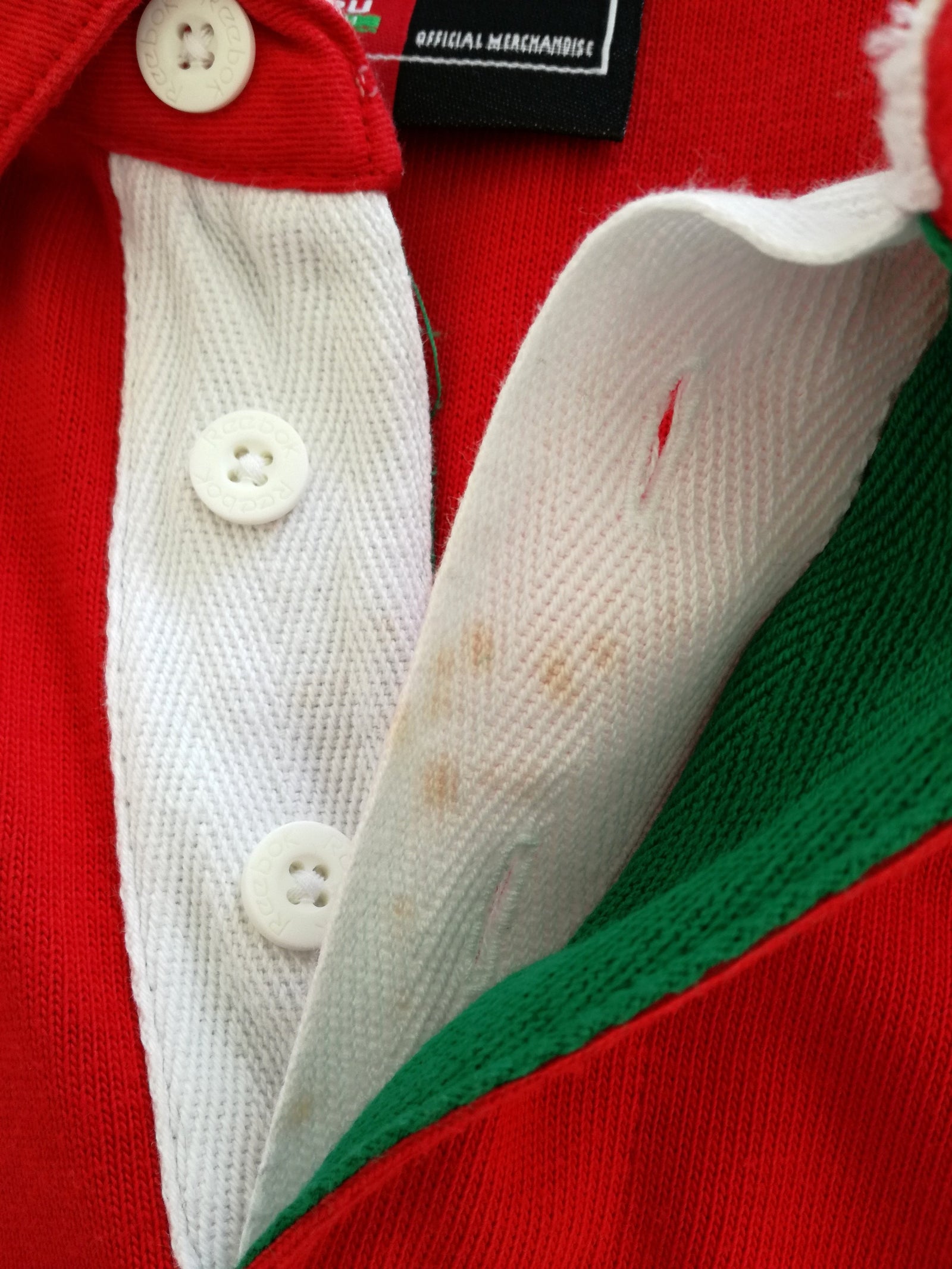 1998/99 Wales Home Rugby Shirt. (L)