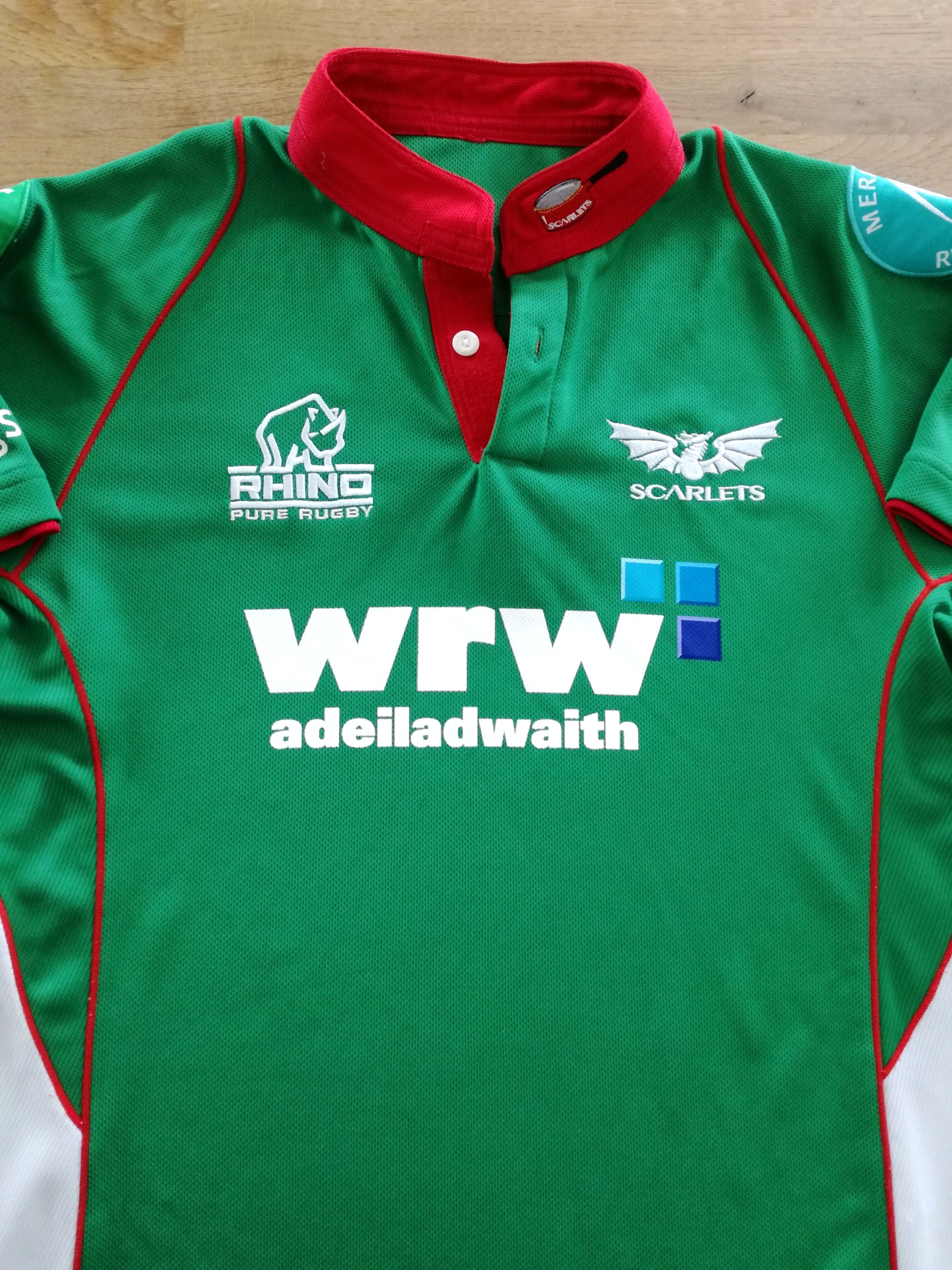 2009/10 Scarlets Away Rugby Shirt