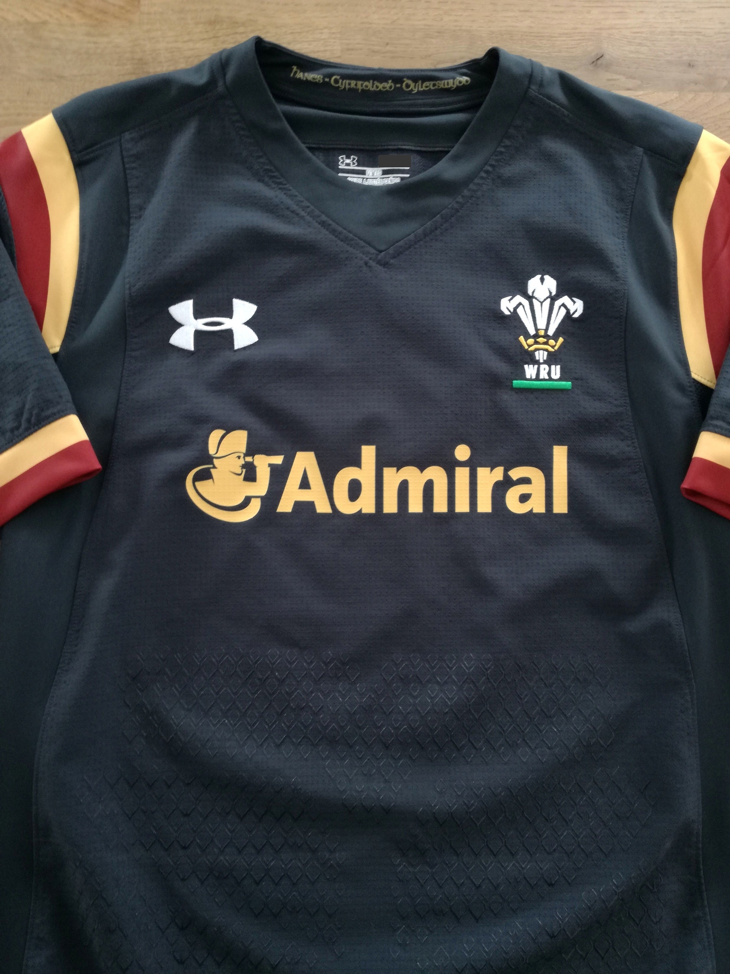 2015/16 Wales Away 'Fitted' Rugby Shirt (XL)