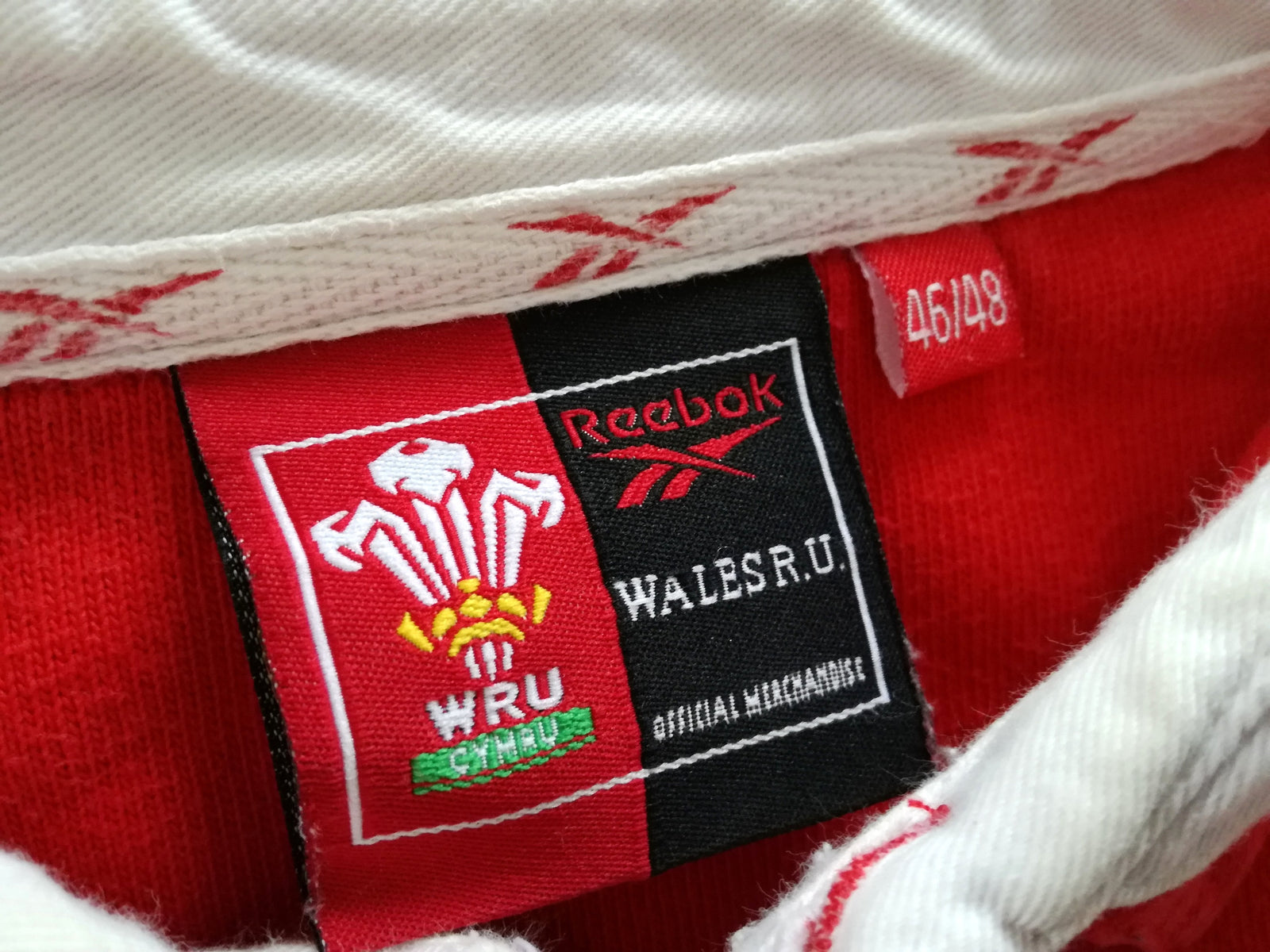 1998/99 Wales Home Rugby Shirt. (XL)