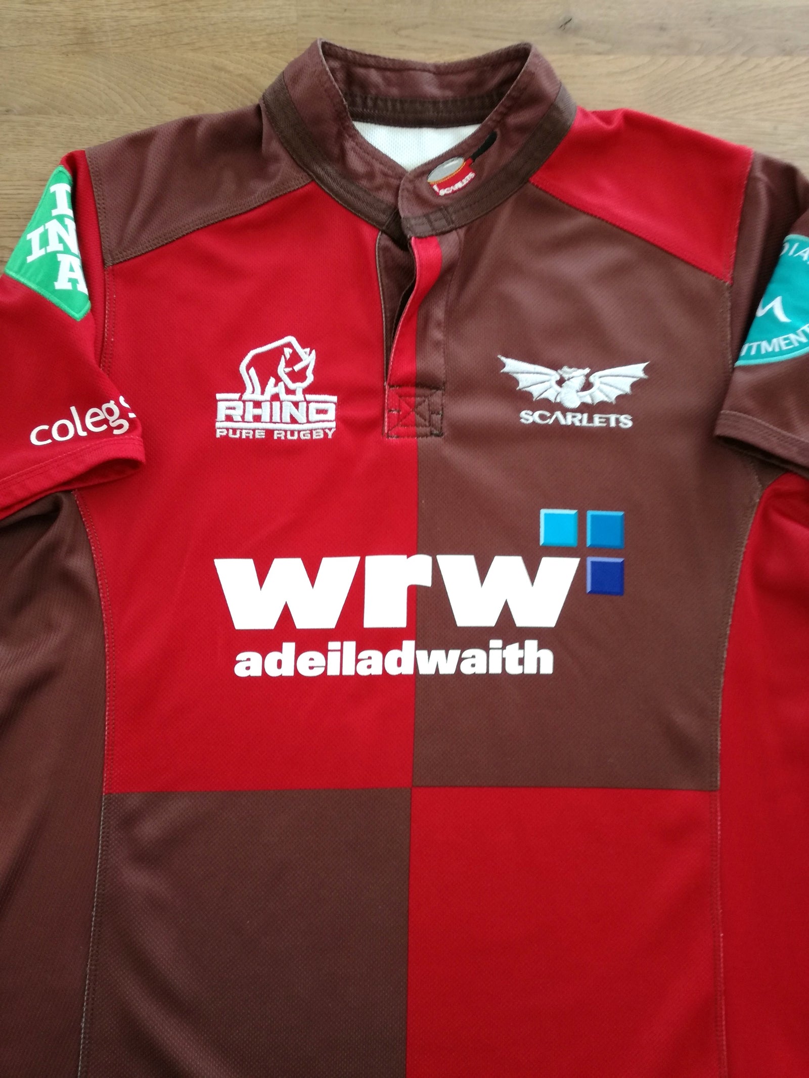 2009/10 Scarlets European Rugby Shirt
