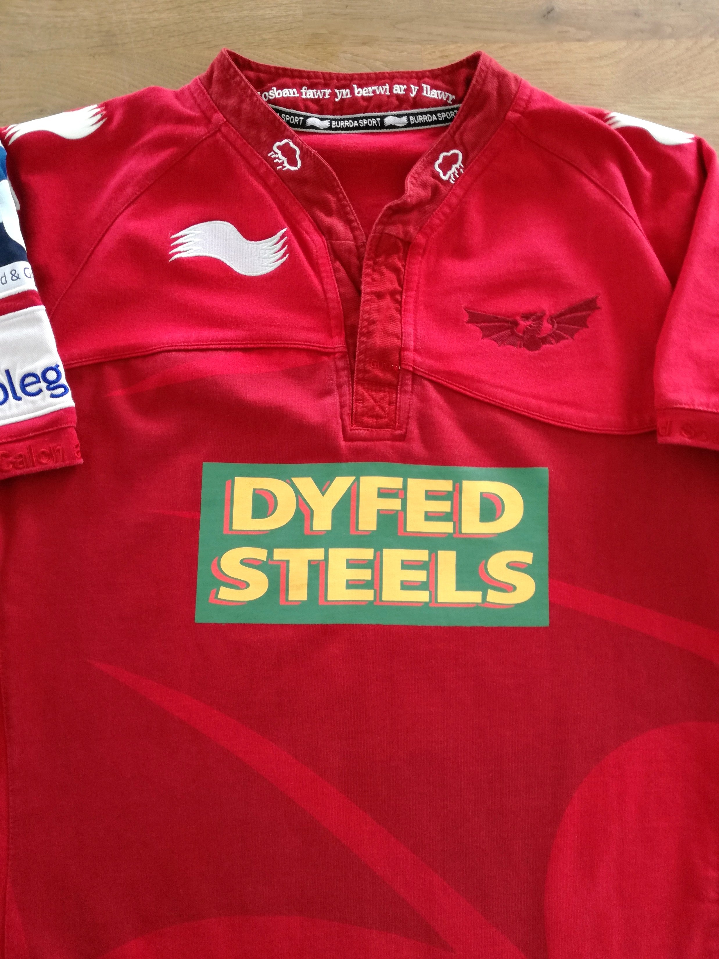 2011/12 Scarlets Home Rugby Shirt