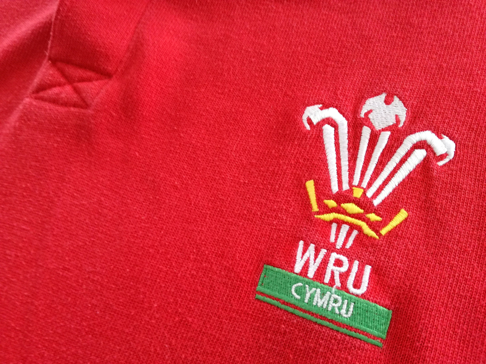 1998/99 Wales Home Rugby Shirt. (L)