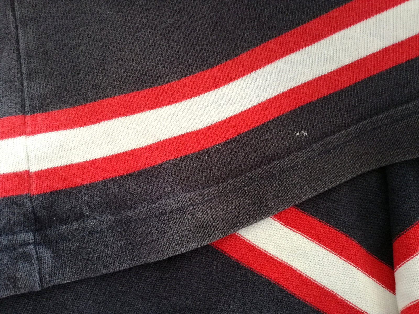 2003/04 Gloucester Away Rugby Shirt. (M)