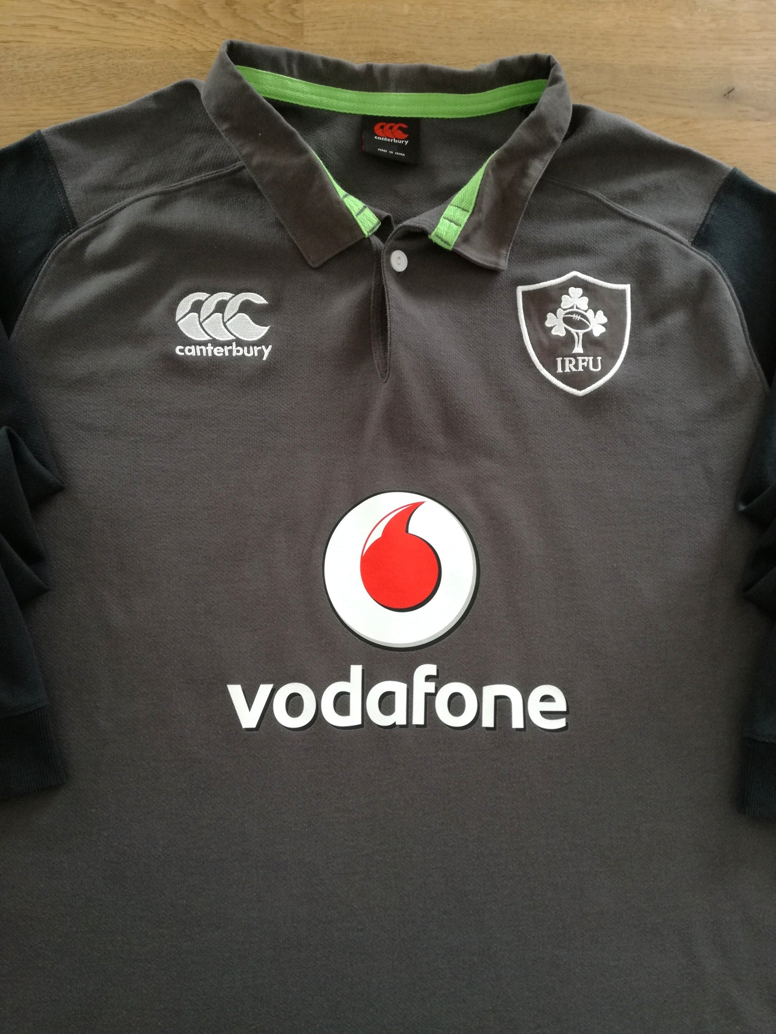 2017/18 Ireland Vapodri Away Long Sleeve Rugby Shirt