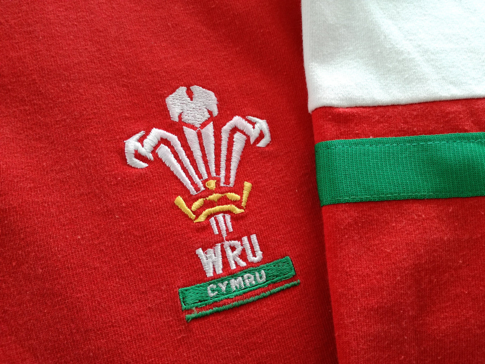 1993/94 Wales Home Rugby Shirt. (M)
