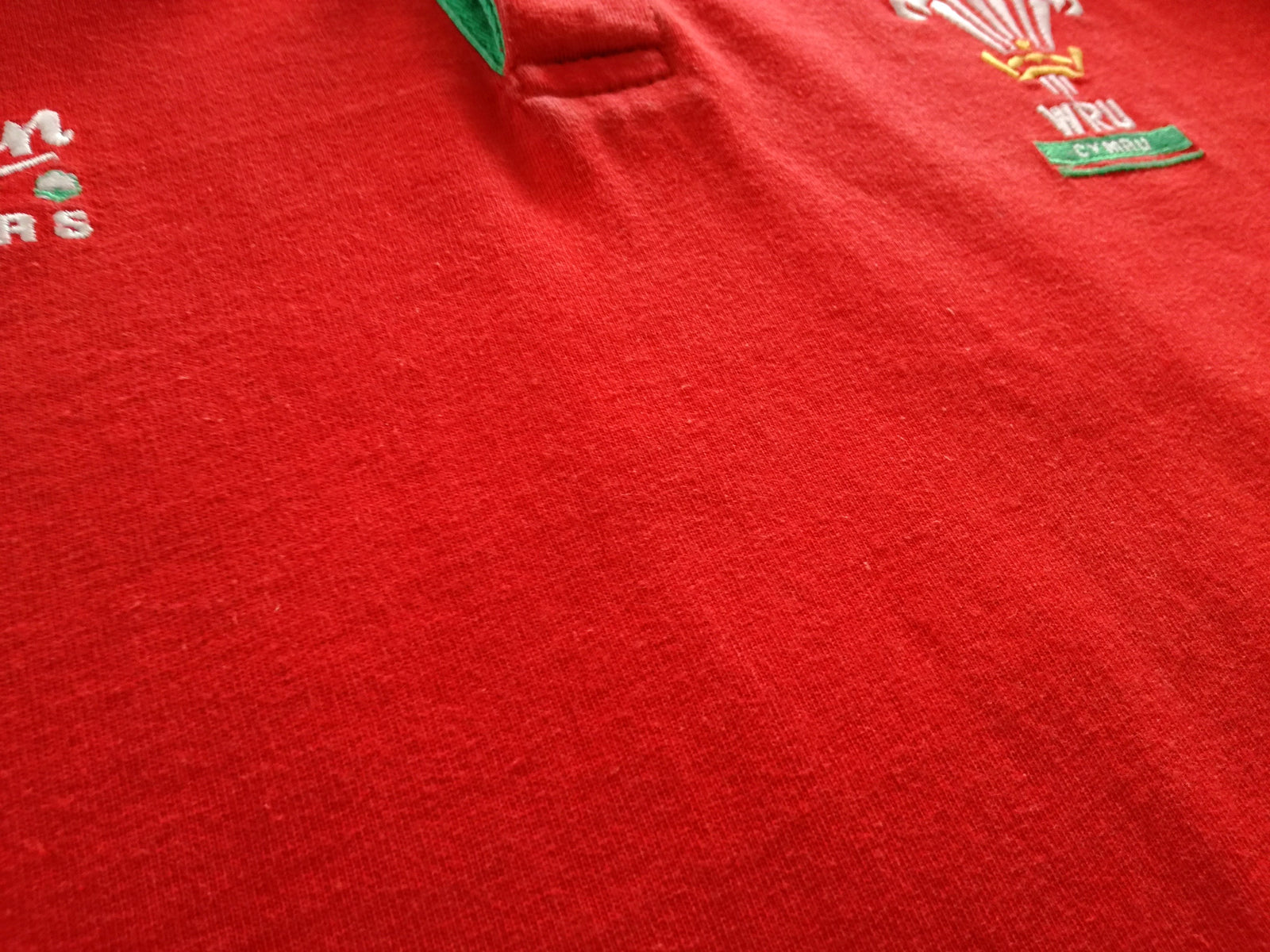 1993/94 Wales Home Rugby Shirt. (M)