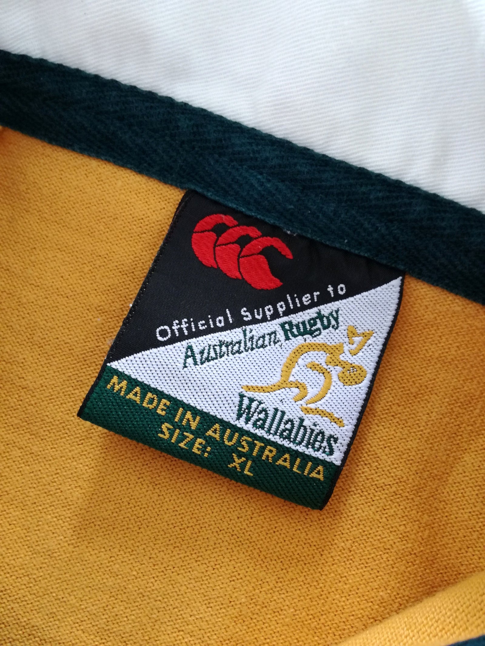 2000 Australia Home Rugby Shirt. (XL)
