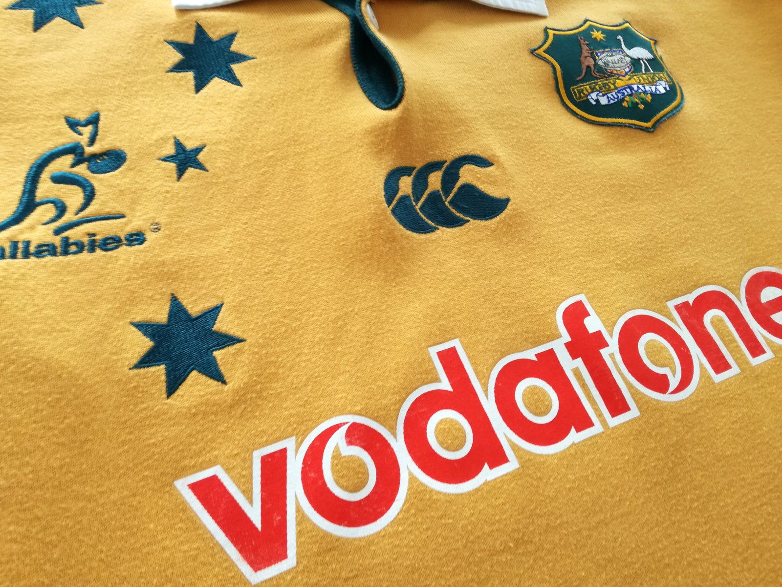 2000 Australia Home Rugby Shirt. (XL)