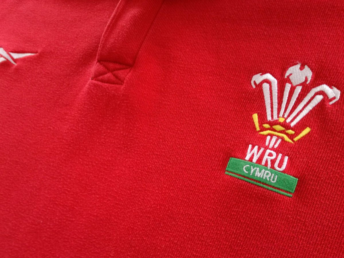 1998/99 Wales Home Rugby Shirt. (L)