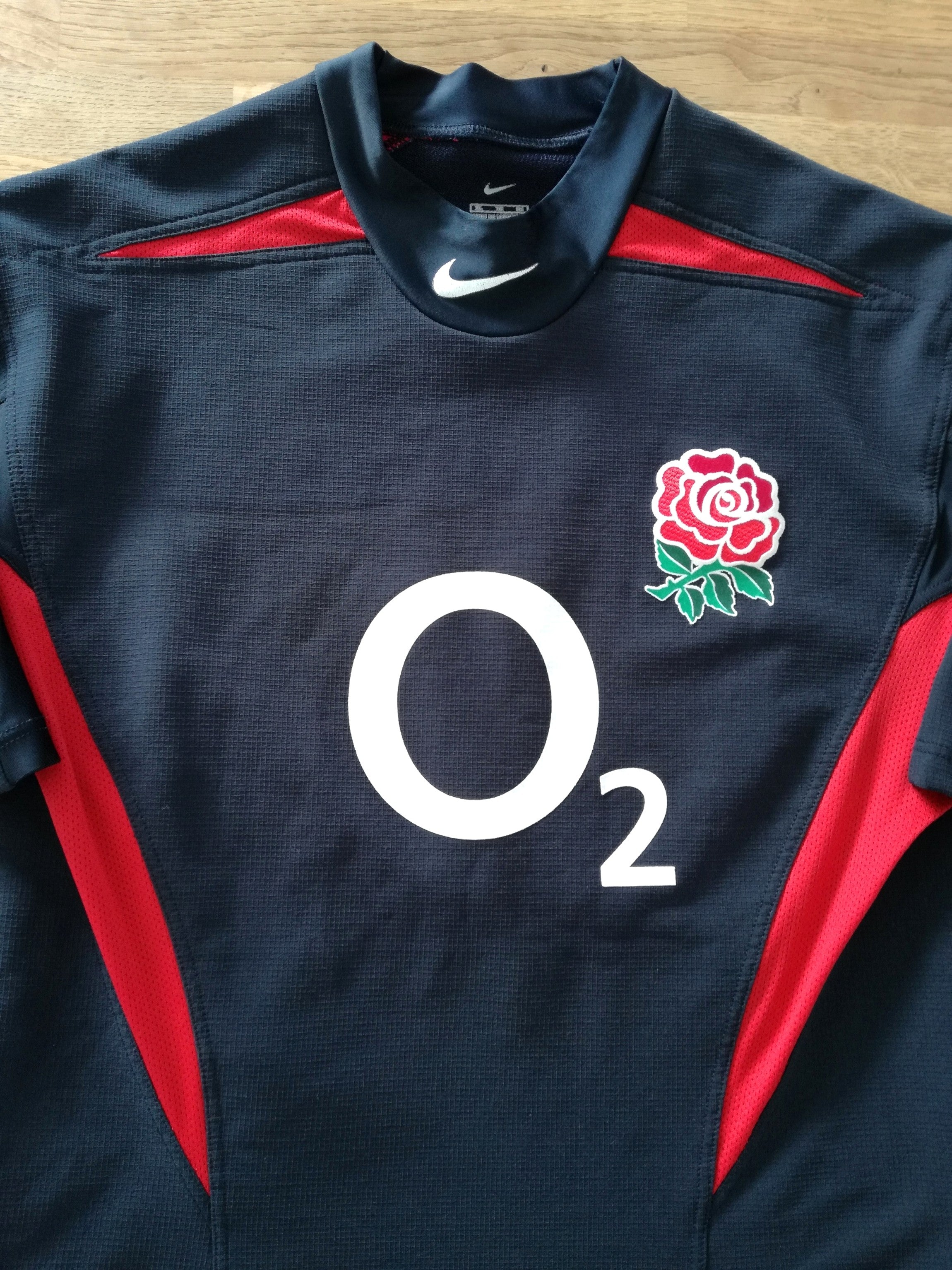 2003/04 England Away Pro-Fit Rugby Shirt