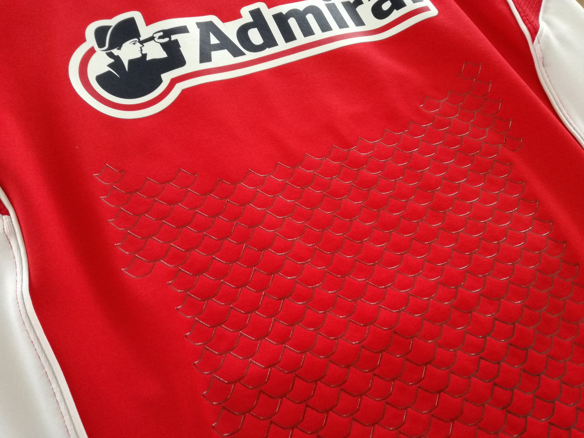 2010/11 Wales Home Player Issue Rugby Shirt (M)