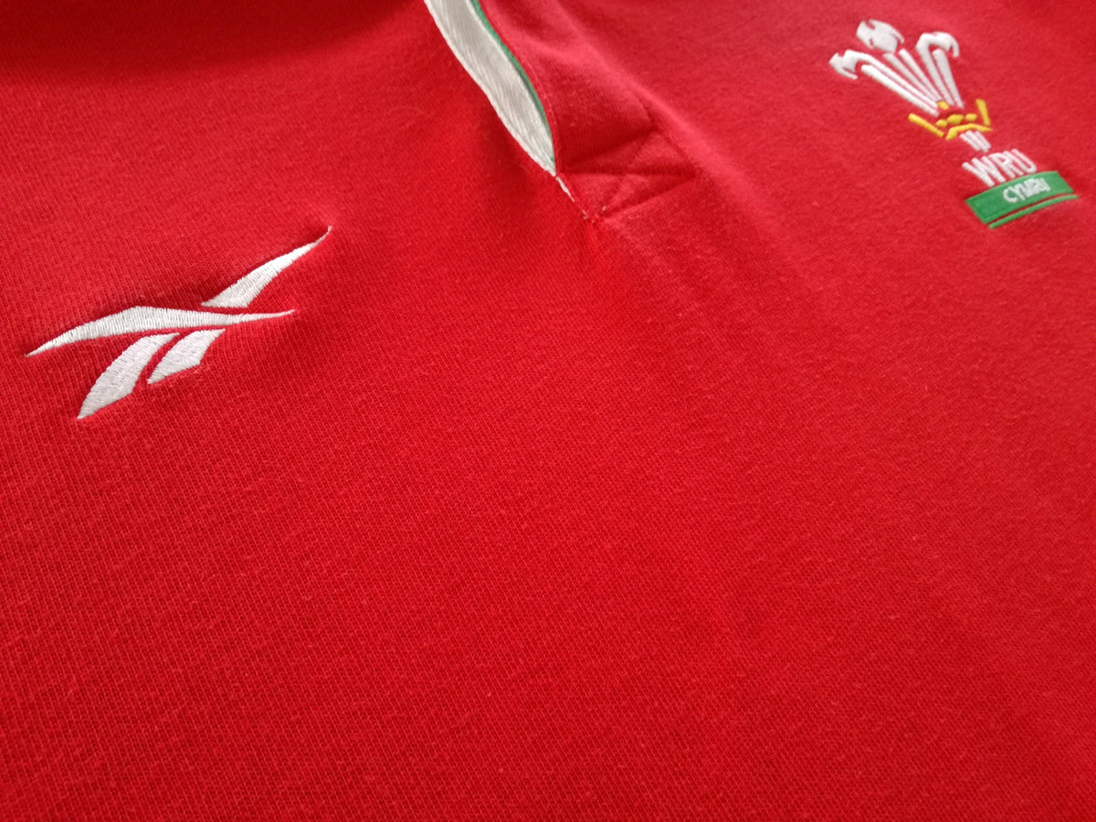 1998/99 Wales Home Rugby Shirt. (M)