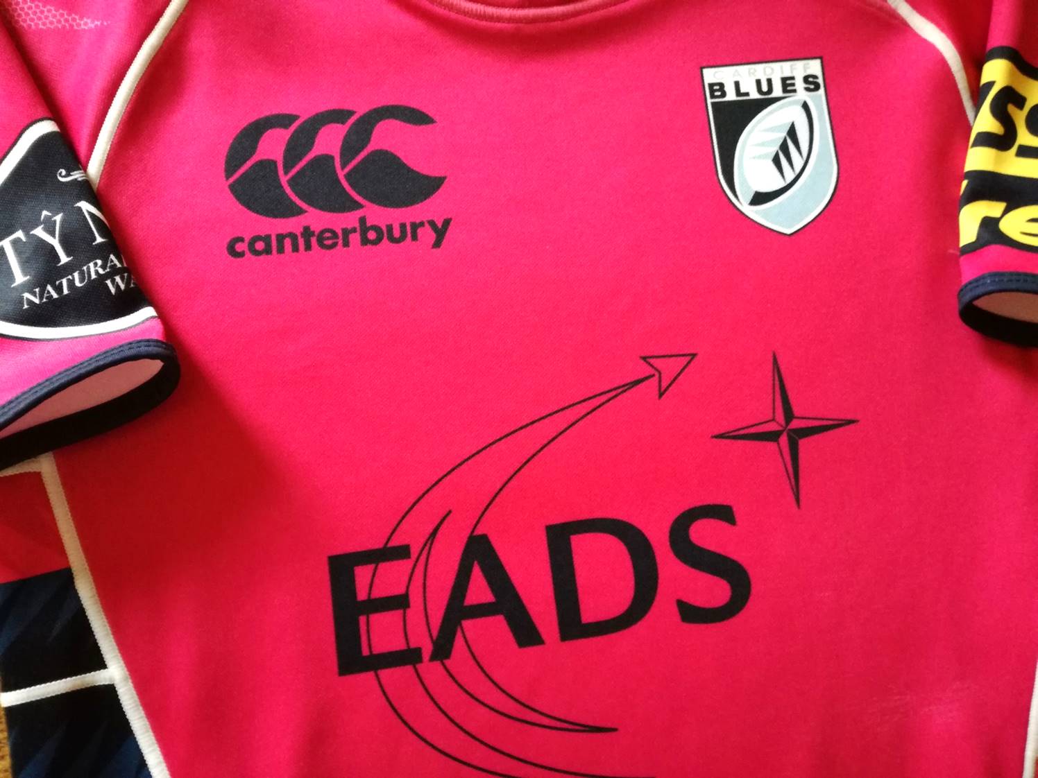 2010/11 Cardiff Blues Away Rugby Shirt (L)