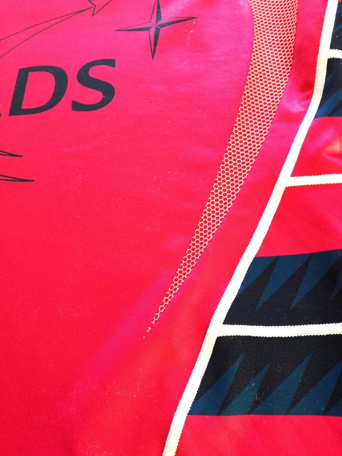 2010/11 Cardiff Blues Away Player Specification Rugby Shirt (L)