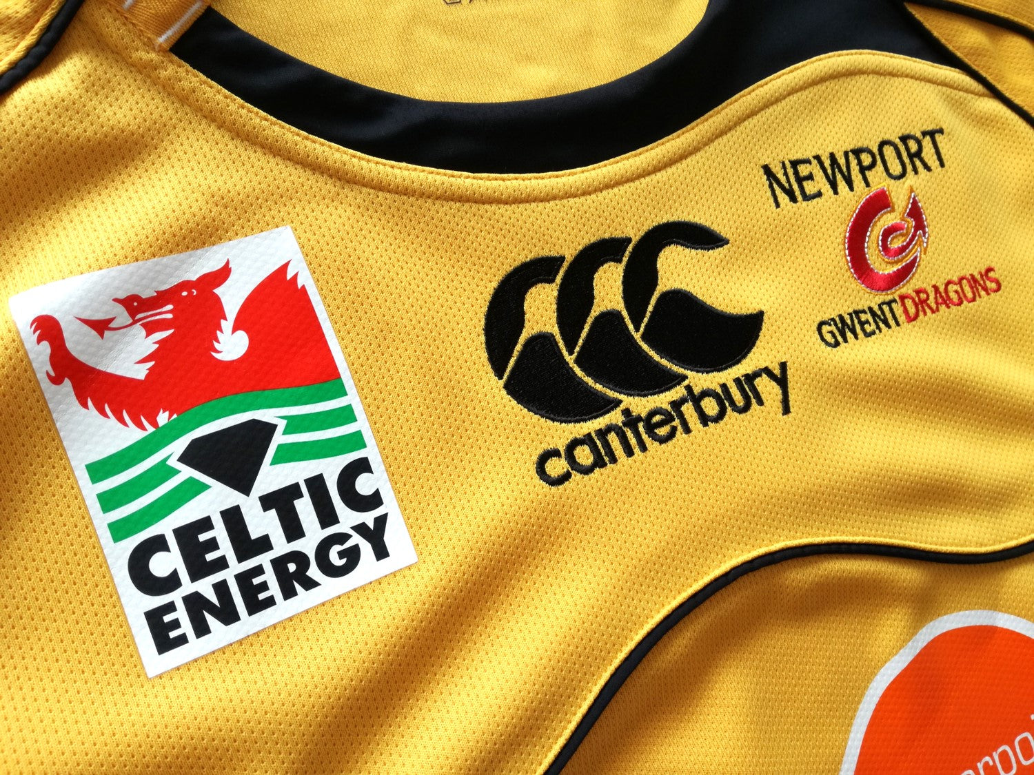 2009/10 Newport Gwent Dragons Away Rugby Shirt (XL)
